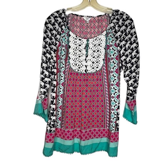 Crown & Ivy Top - Picture 1 of 7